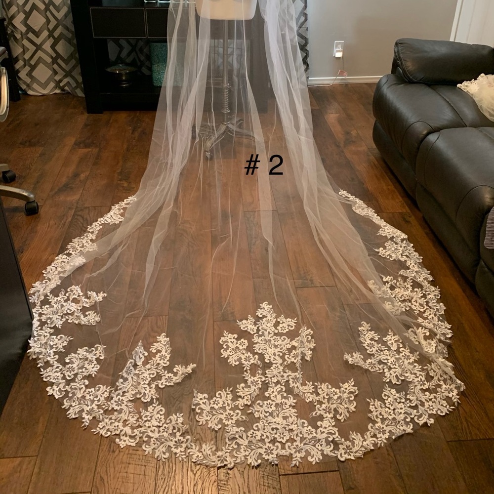 Stunning Lace Cathedral Veil with Metal Comb NWT